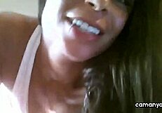 inviting butt woman on webcam