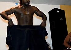 मेल स्ट्रिपर्स बड़ा लंड दिखा रफ होममेड बीबीडब्ल्यू डॉगी चुदाई