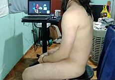 chica apuesta su coño apretado por el mundial y pierde con buen culo grande