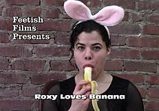 Roxy Loves Banana With Lipstick