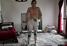 लेसन 270 क्यूट यूरोपीय बीवी को छोटे नेचुरल चूचों और शेव्ड चूत सिखाता है