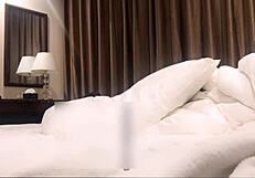 I found this cool Chinese cam girl in her third show.