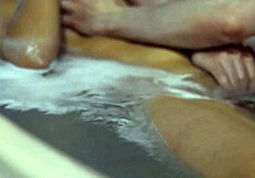 क्या वो आंखों पर पट्टी बांधे गांड चढ़ा पाएगी?