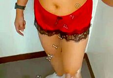 Asian milf wants outdoor fingering and pussy play