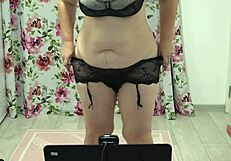 Juicy Pawg Shakes In Panties