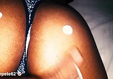 Morenita con culito super sexy ella es susy