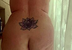 Just watching this milf clean her pussy in the shower