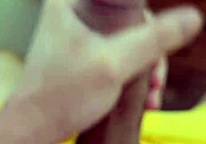 मेरा नया पीला अंडरवियर कितना कूल लग रहा है