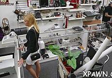 rough amateur sucking and fucking that tight cunt, getting it deep and hard