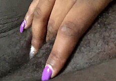 गीली चूत कम और स्क्वर्टिंग कैजुअल चैट में