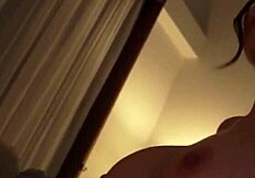 जापानी रंडी भाप भरे नहाने में बड़े चुचे साबुन लगाती