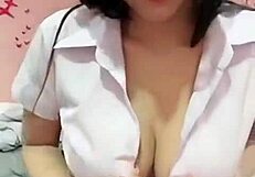 अरे, अभी देखा खमेर स्टूडेंट को कपड़े उतारते, एकदम वाइल्ड माल!