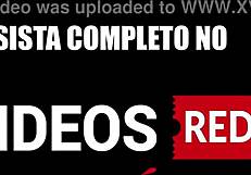 Chupando o pau e metendo a lingua no cu do corno e deixando ele com as pernas bambas de tesao rimming blowjob beijo grego - completo no red com muita linguada no cu