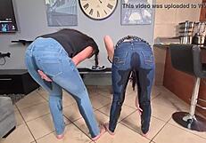 पेशाब रंडियां गीली जींस