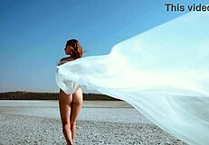 Layla Balan Shows Amazing Body!