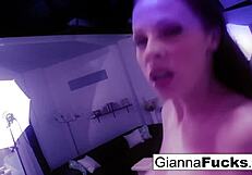 brunette hottie gianna michaels masters solo masturbation