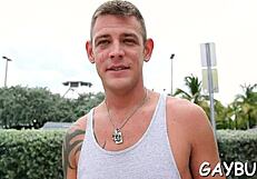 कॉन्टेस्ट में सेक्सी गे को लस्टफुल ब्लोजॉब