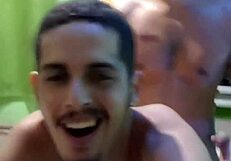 putaria come�ou no banheiro do shopping e terminou na cama