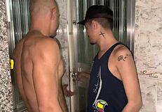 अरे, गरम पानी खत्म हो गया क्या?