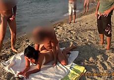 Cumshot party on the hotel beach with free fun for everyone