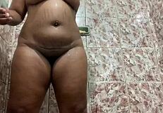 Morena twerks her pussy and tits to orgasm with cumshot