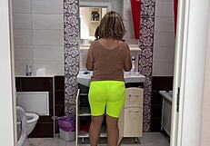 Sexy Ass of Mature Milf Stretches During Anal Sex