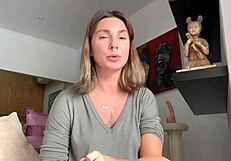 Learn how to lick pussy with real teacher tutorial 😏