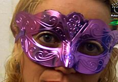 coroa loira gives a hard pussy fucking to her well-endowed friend.