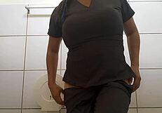 Madrastra Enfermera Latina Realiza Porno En El Baño Del Consultorio Luego Lleva A Un Paciente Del Hospital A Follar En Su Casa Porno Real De Enfermera Madura Follando Con Paciente Caliente