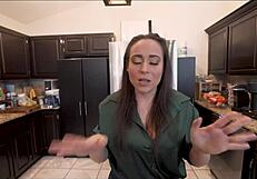 Latina Stepmom Carmela Clutch Gives Handjob