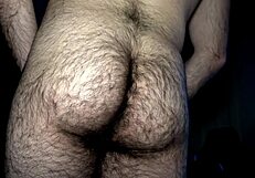 I’m so into Louivmane, this hairy gay bear, showing off his body in compilation.