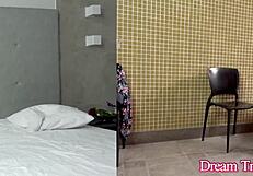 चुलबुली शीमेल नतालि सौजा बेयरबैक गांड क्रिमपाई लेती