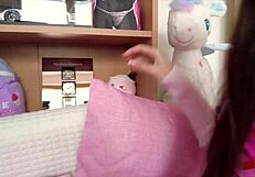 Stepdaughter plays dirty game with stranger in her room