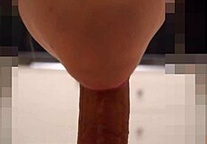 Cremita en su boca late mi polla y lo nota