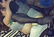 La puta de mi novia me pide que cogamos de misionero grabamos con el celular