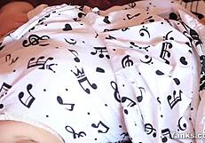 Sexy aeryn reaches climax with hitachi masturbation