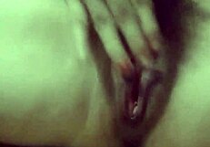 amateur girl masturbating her pussy with toys!