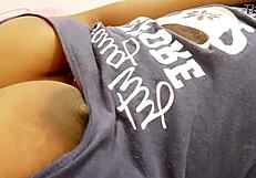 इंडियन मेड नंगी होकर चौंकाने वाला खुलासा करती है, क्या है उसका राज?