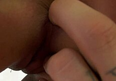 ब्रिटनी ब्लिस को डेट पर उंगली की, गला दबाया और मुँह पर माल डाला