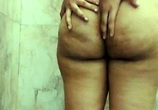 Desi girl fingers herself in bathroom with dirty Hindi talk