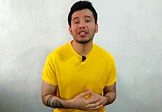 Watch the twink penetrate the taco seller bareback.