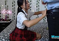 स्टूडेंट ने सख्त टीचर के साथ चोरी-छुपे चुदाई की