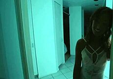 लकी लड़का बेस्ट सौतेली माँ के साथ वाइल्ड ऑर्गी में मज़े लेता है