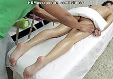 i make pretty doll betty get real pleasure in this sexmassage