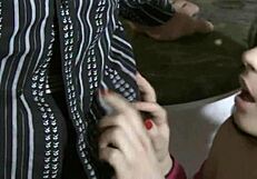 हे बेब, आज रात किचन में वाइल्ड एनल करते हैं