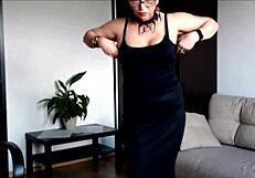 Aimee Hot MILF Fingers Wet Pussy on Webcam