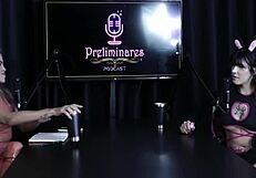 Watch Yummi Paradise moan and show her tits?