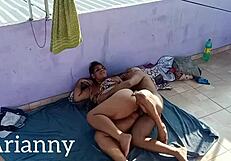 लियो ओग्रो और अरियानी कोडा आरजे छत पर जोरदार चुदाई