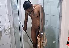 Chefona Araujo's Relaxing Shower After Recording