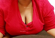 Westbengal Sexy Bhabhi Shows Her Big Tits!